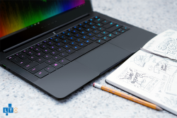 Razer Blade Stealth | Core I7-7500U | Ram: 16GB | Ổ cứng: SSD 256GB | Màn hình: QHD 2560x1440px