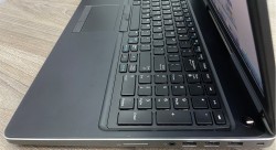 DELL PRECISION 7520 | Intel Core i7 7920HQ | 8GB | Nvidia Quadro M2200M | SSD 256GB  | 15,6inchFHD cảm ứng