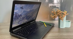 DELL PRECISION 7520 | Intel Core i7 7920HQ | 8GB | Nvidia Quadro M2200M | SSD 256GB  | 15,6inchFHD cảm ứng