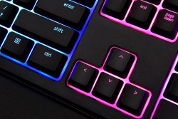 Bàn phím Razer Ornata Chroma 