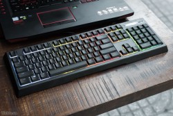 Bàn phím Razer Ornata Chroma 