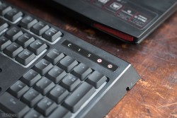 Bàn phím Razer Ornata Chroma 