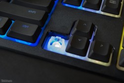 Bàn phím Razer Ornata Chroma 