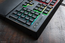 Bàn phím Razer Ornata Chroma 